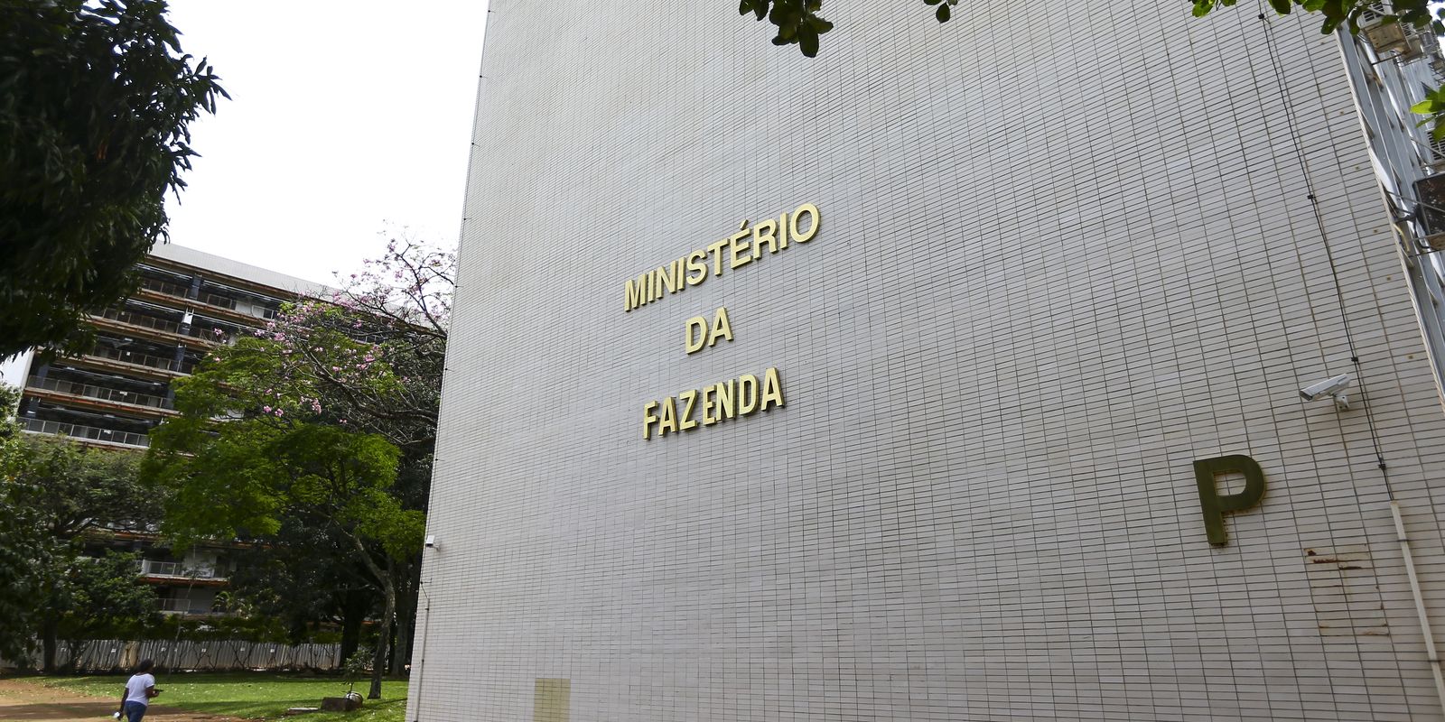 Reforma tributária: governo estabelece regras para a cobrança da CBS e do IBS