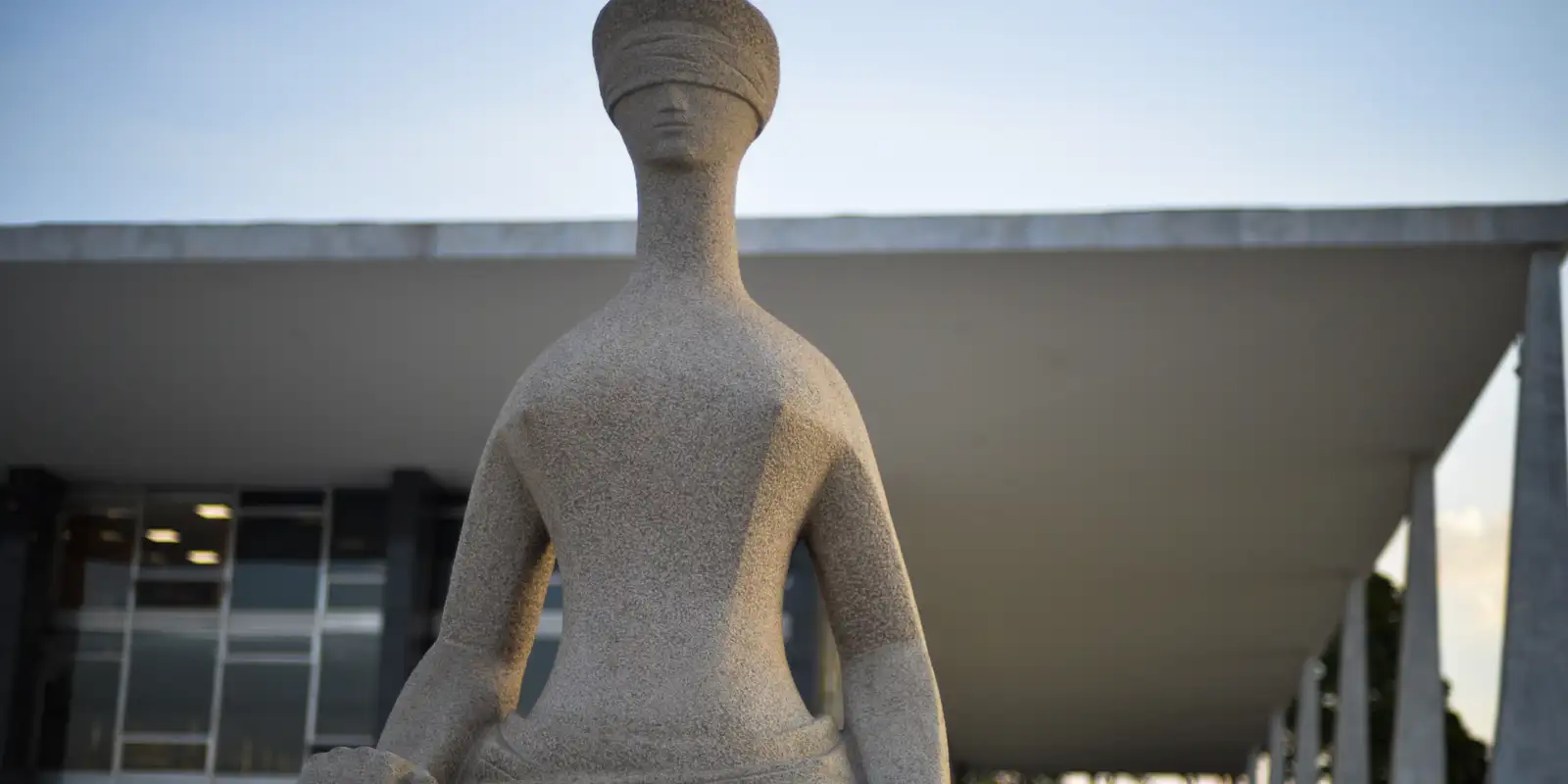 STF posterga desfecho de julgamento sobre nepotismo em cargos políticos