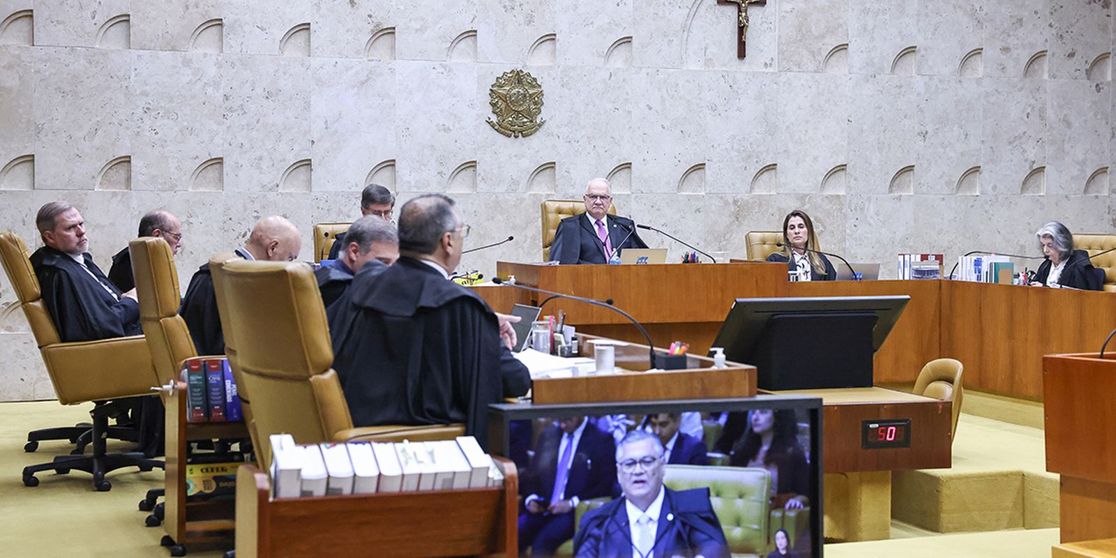 STF suspende julgamento sobre eleição para governo interino do Rio