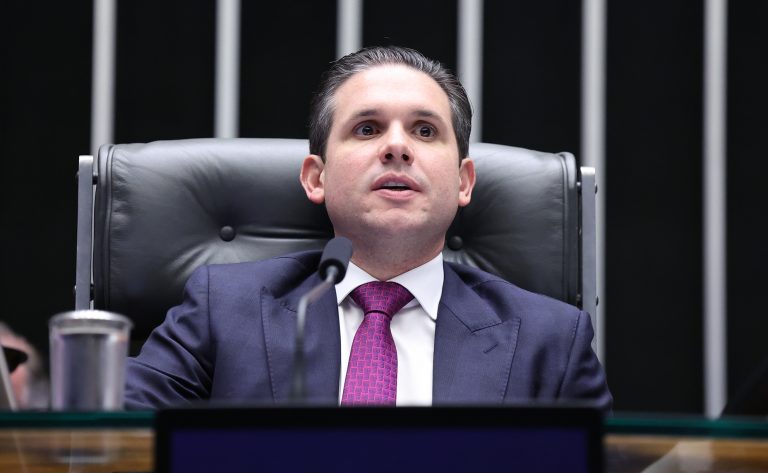 Política nacional de minerais críticos garante competitividade ao Brasil, afirma Motta