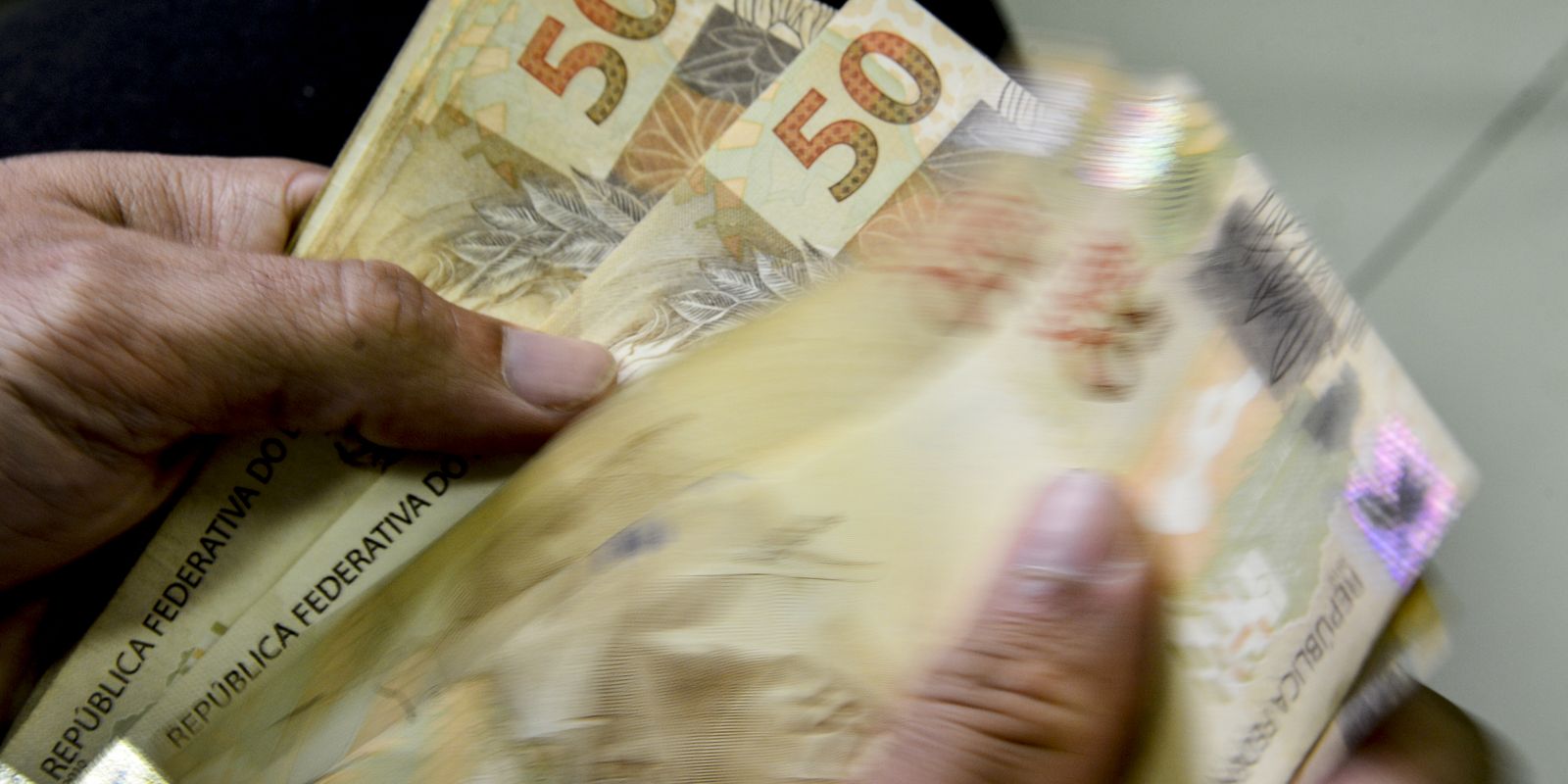 Caixa inicia pagamentos do Bolsa Família referentes a maio