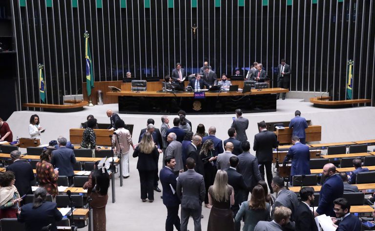 Câmara analisa projeto que submete normas de espécies ao aval do Ministério da Agricultura