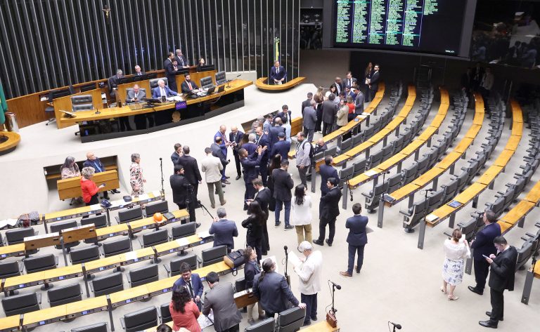 Câmara dos Deputados pode votar projetos de saúde na próxima semana
