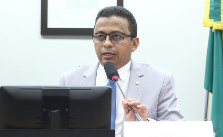 Comissão de saúde da Câmara aprova reforço no apoio psicológico para agentes de segurança