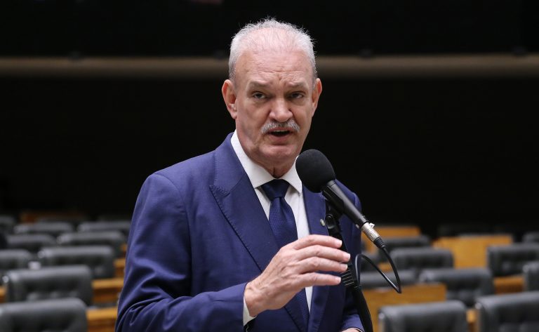 Comissão aprova sanções para interdição abusiva de idosos e perda de herança