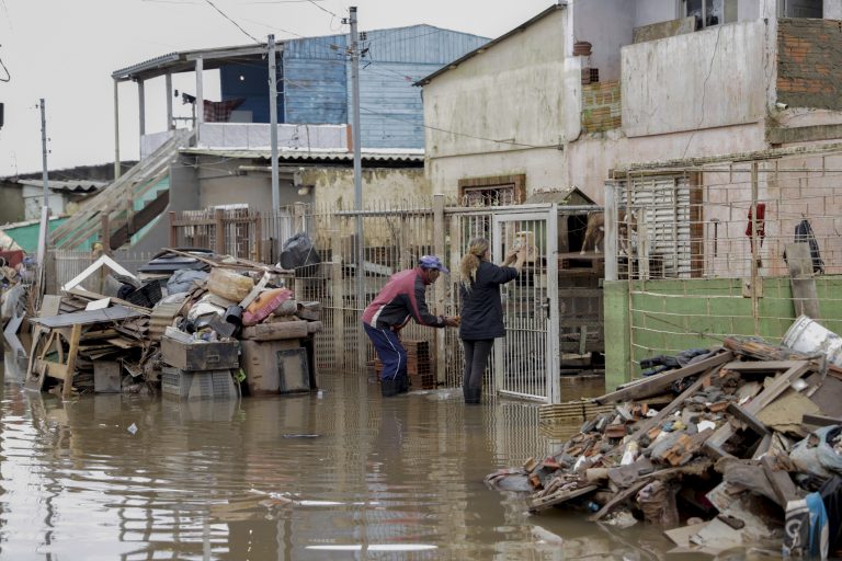Câmara discute política para saúde mental em cenários de desastres climáticos