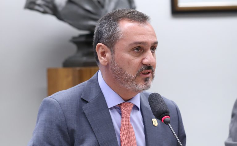 Diretor da Polícia Federal presta esclarecimentos à comissão sobre cooperação internacional e caso Ramagem