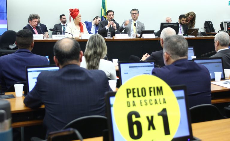 Câmara ouve sindicatos sobre fim da escala 6x1 nesta terça-feira