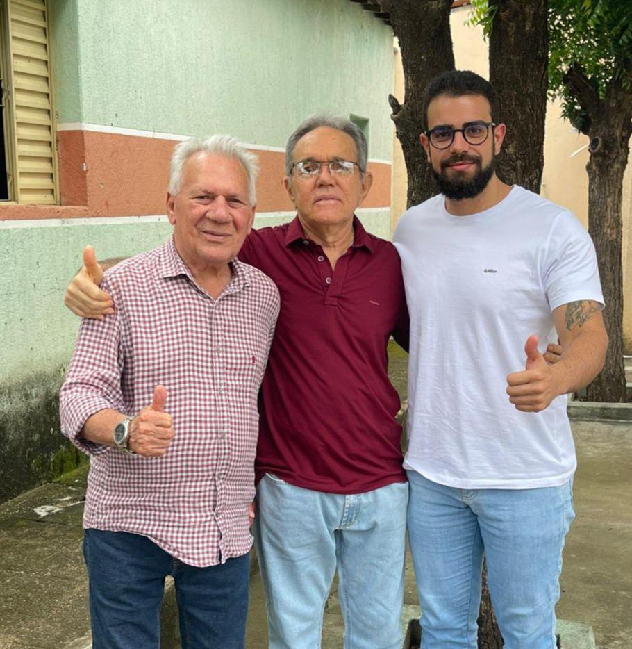 Ex-prefeito Evandro Brito declara apoio a Zé Aldemir e fortalece grupo político em Bom Jesus