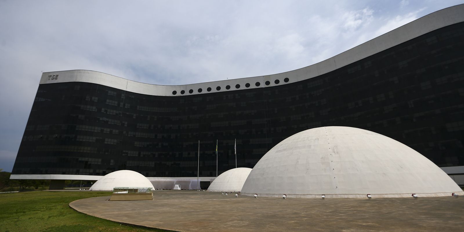 Especialistas alertam para o risco de aumento de fake news nas eleições impulsionadas pela IA