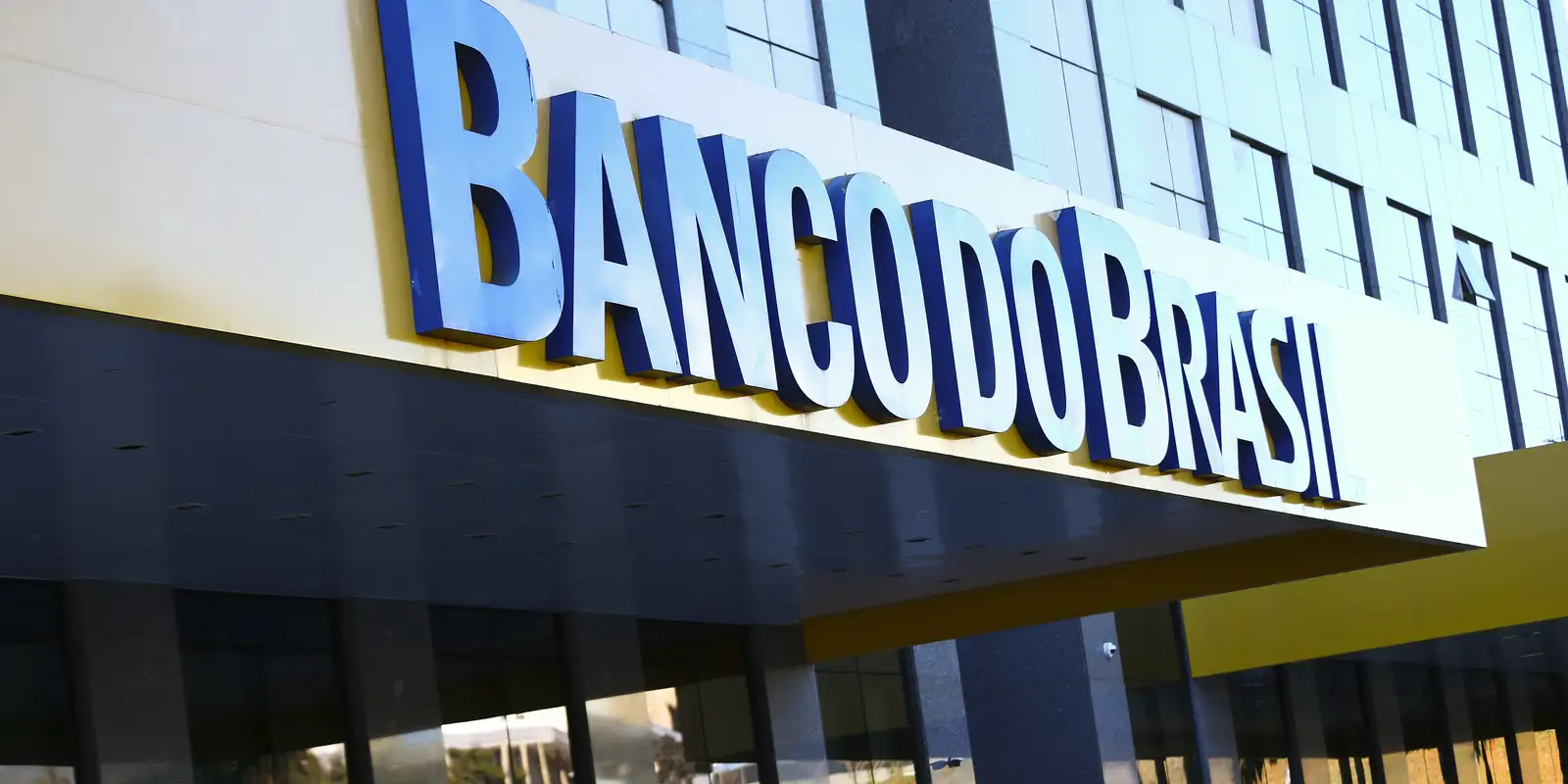 Lucro do Banco do Brasil recua 54% diante da crise no setor agropecuário