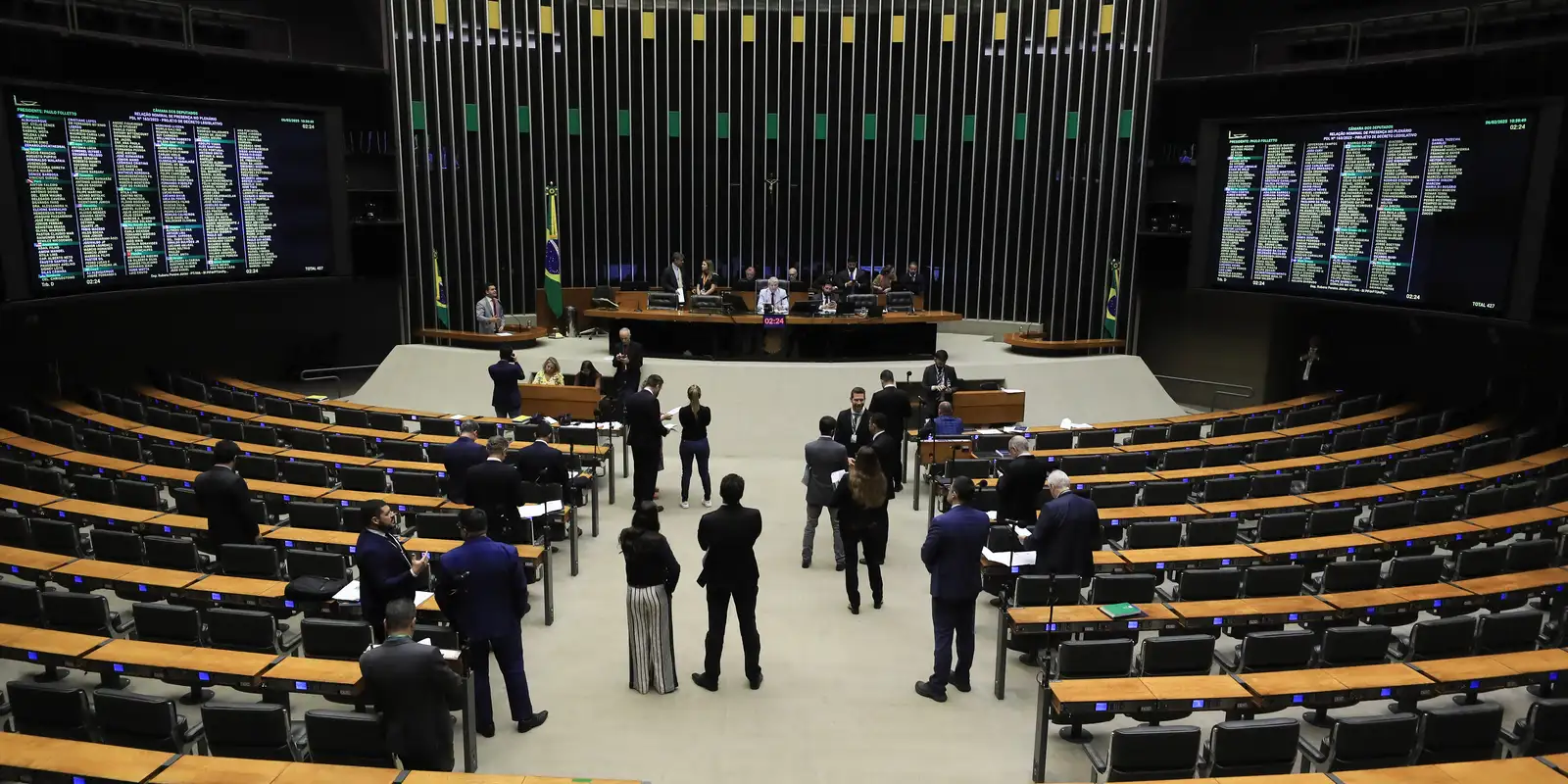 Minirreforma eleitoral impõe limites e parcelamento para multas de partidos