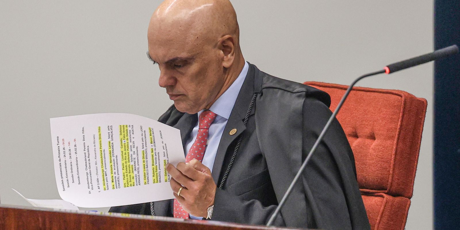 Moraes exige providências do governo brasileiro para extradição de Zambelli