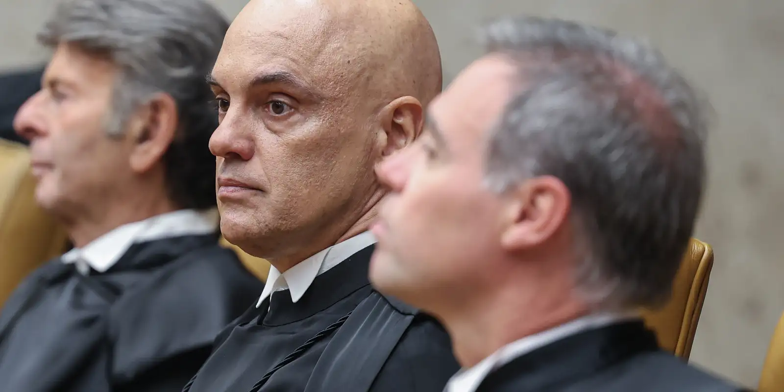Alexandre de Moraes suspende aplicação da Lei da Dosimetria até julgamento do STF