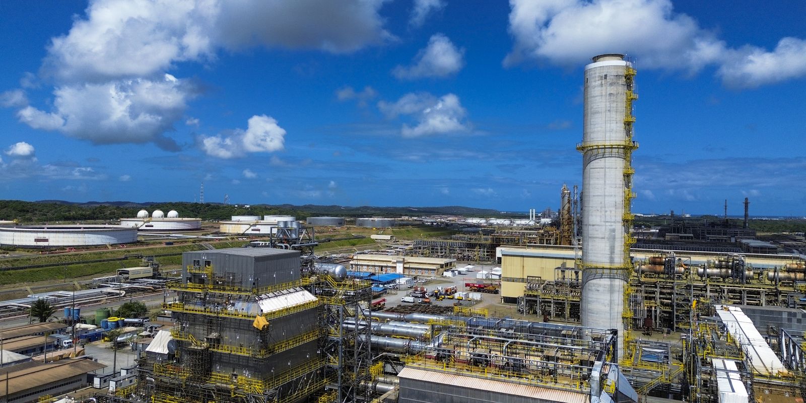 Refinarias da Petrobras superam 100% de sua capacidade operacional; entenda