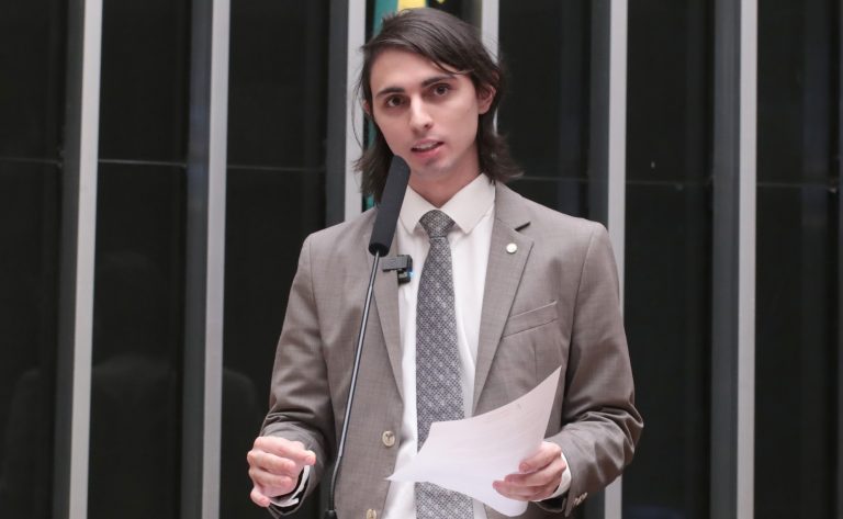 Comissão da Câmara aprova dedução integral de gastos com educação de pessoas com deficiência no Imposto de Renda