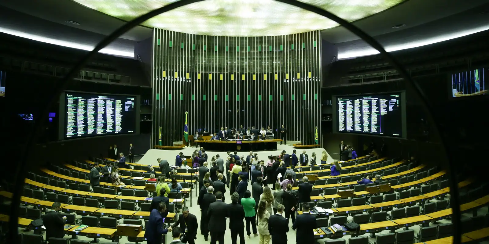 Aprovada na CCJ, PEC da maioridade penal inicia tramitação decisiva na Câmara dos Deputados