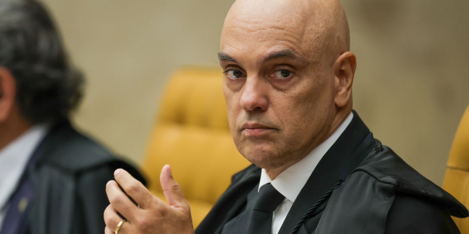 Fachin autoriza AGU a defender ministro Alexandre de Moraes em processo judicial nos EUA