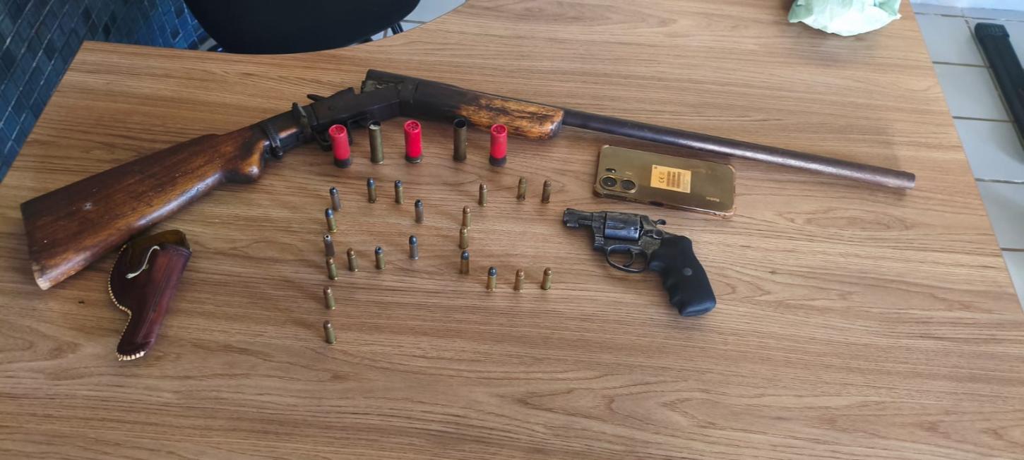 Preso em Sousa: Homem Considerado de Altíssima Periculosidade é Capturado com Armas e Mandados por Homicídio e Roubo