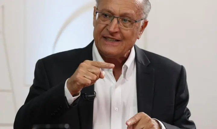 Apenas um estado ainda não aderiu ao subsídio do diesel, informa Alckmin
