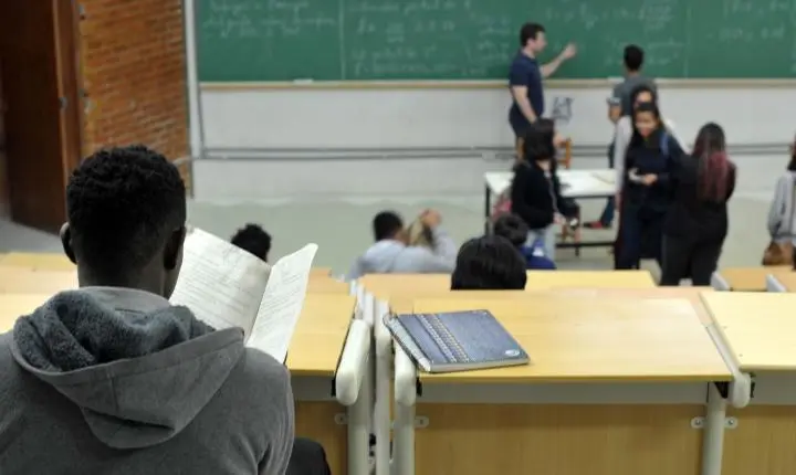 Estudante pagará R$ 720 mil por uso irregular de cota racial