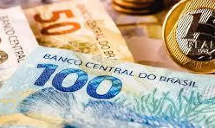 Aposentados e pensionistas do INSS recebem 13º a partir de hoje