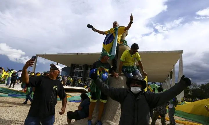 Argentina concede refúgio permanente a brasileiro condenado pelos atos de 8 de janeiro