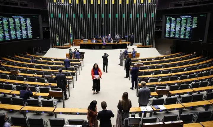 Câmara dos Deputados concede urgência a quatro proposições