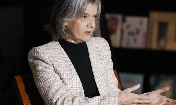 Cármen Lúcia é orientada a se afastar do STF devido a ataques machistas