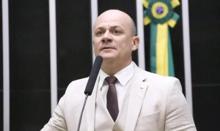 Cb. Gilberto é o único deputado da PB a assinar proposta que amplia carga horária de trabalho para 52h/semanais