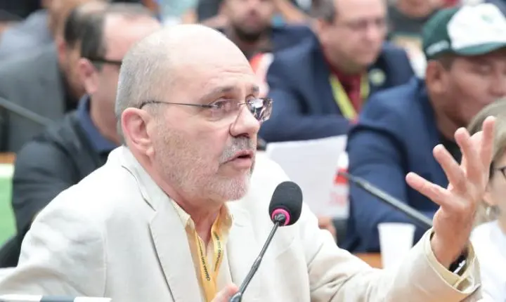 Centrais sindicais expressam receio sobre categorias excluídas das regras da PEC 6x1