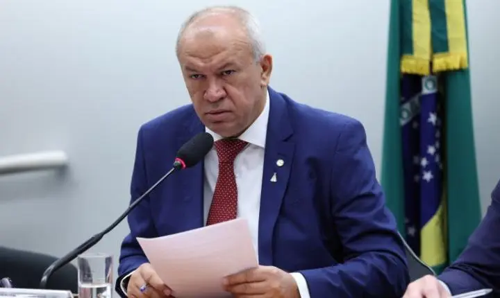 Comissão da Câmara aprova cota de 15% no Minha Casa, Minha Vida para famílias com renda de até R$ 1,8 mil