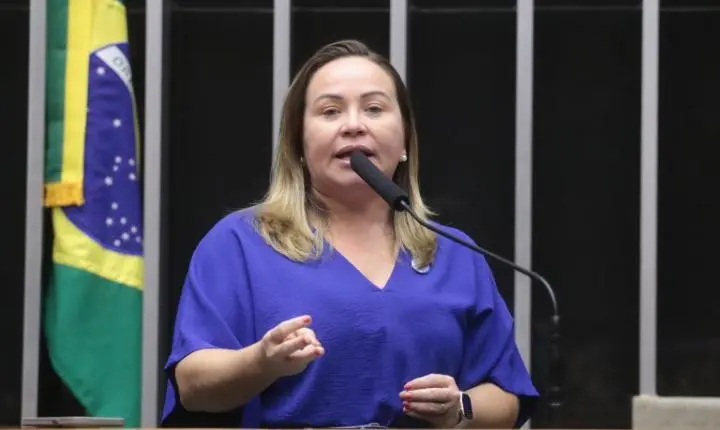 Comissão da Câmara aprova adicional de 30% para profissionais de saúde em regiões de risco