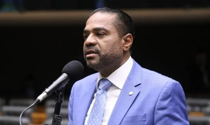 Comissão parlamentar aprova inclusão de templos religiosos em programa de energia renovável