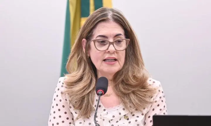 Comissão da Câmara aprova regras para uniformes que protegem a dignidade do trabalhador