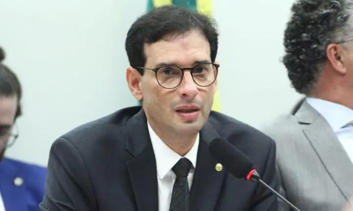 Comissão especial pode votar parecer sobre fim da escala 6x1 nesta quarta-feira