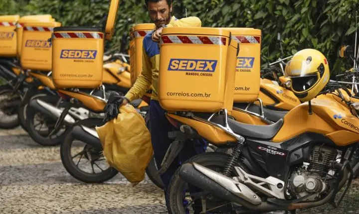 Plano de demissão voluntária dos Correios atrai 30% do público-alvo