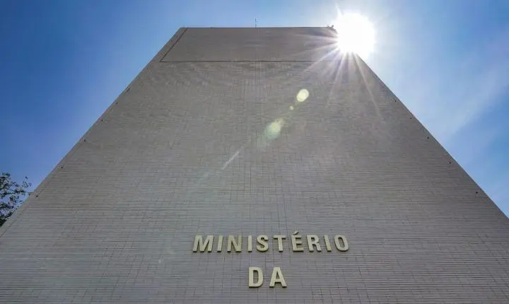 Bloqueio no Orçamento de 2026 atinge Defesa e Cidades com maior impacto