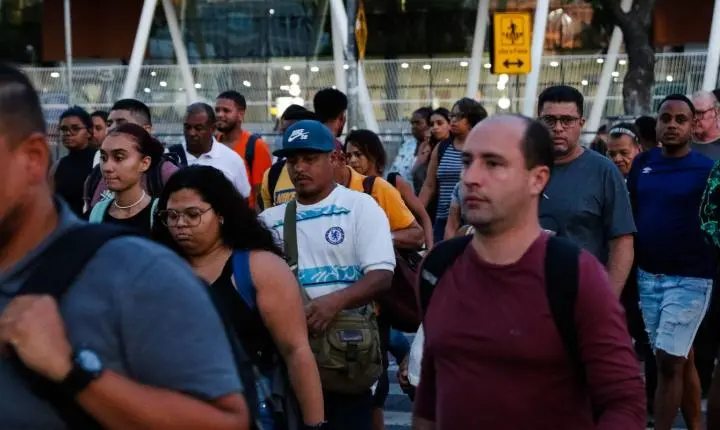 Taxa de desocupação no primeiro trimestre alcança 6,1%, o menor patamar histórico para o período