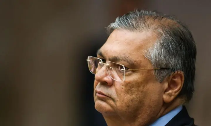 STF adia julgamento sobre royalties do petróleo após pedido de vista de Flávio Dino