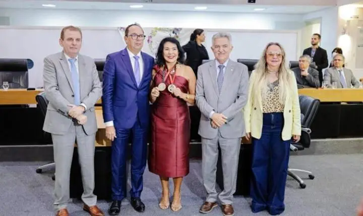 Dra. Paula participa de homenagem à defensora pública-geral Madalena Abrantes na ALPB