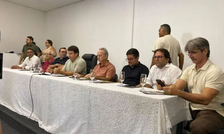 Em um ano e meio, gestão anuncia R$ 500 milhões em investimentos e garante 100% de asfalto no Alto do Cruzeiro em Sousa