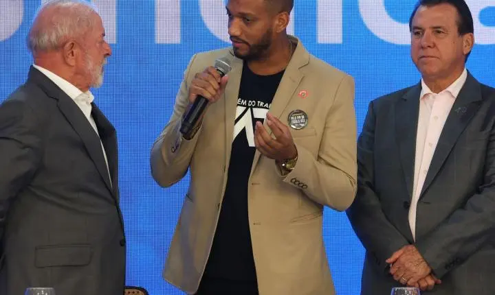 Lula incentiva centrais sindicais a pressionar por fim da jornada 6x1