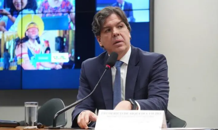 Ministro das Comunicações prioriza expansão da infraestrutura e inclusão digital no Brasil