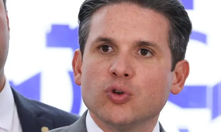 Hugo Motta estabelece comissão para debater PEC sobre a jornada de trabalho 6x1