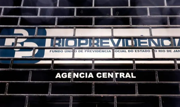 Operação Compliance Zero mira ex-governador Cláudio Castro por aportes de R$ 3,6 bilhões da RioPrevidência no Banco Master