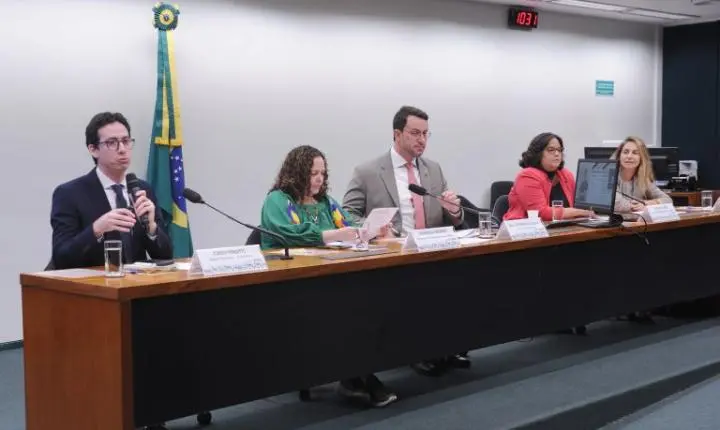 Audiência na Câmara debate a falta de apoio e a superlotação em abrigos de animais