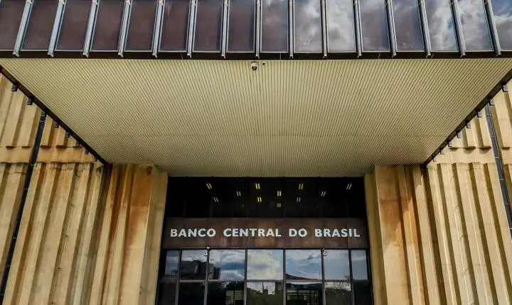 Análise adicional posterga votação sobre autonomia financeira do Banco Central