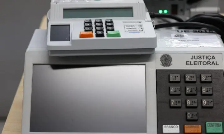Desinformação eleitoral tem urnas eletrônicas como principal alvo, revela pesquisa