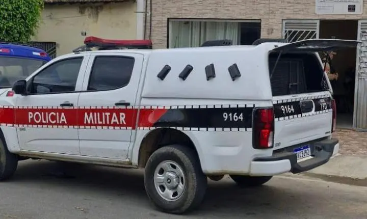 Polícia Militar recupera motocicleta furtada em Cajazeiras e apreende drogas em Bonito de Santa Fé